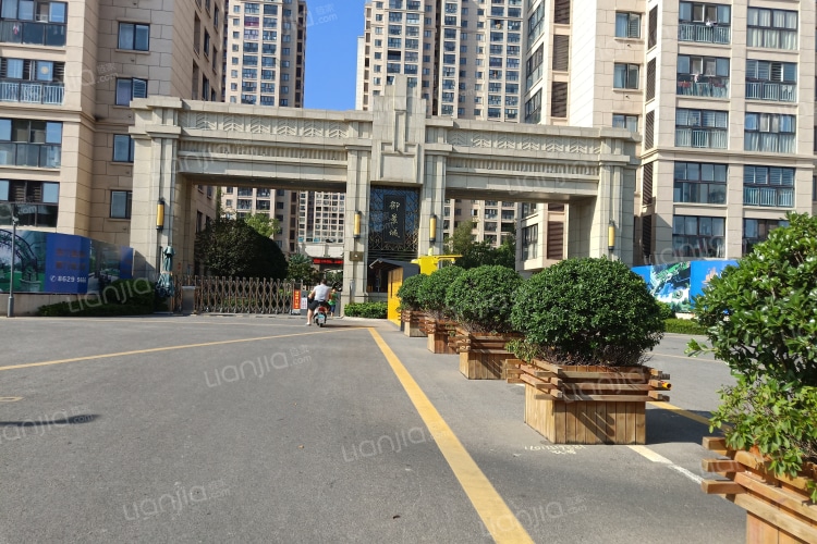 1/2建湖县 18关注建湖县人气小区榜第6名8349挂牌均价比上月3.