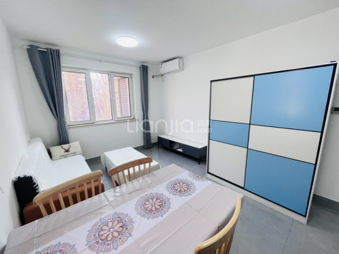 整租·世华龙樾一期西区 1室1厅 南