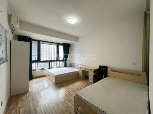 整租·怡品湖景花园 5室1厅 南