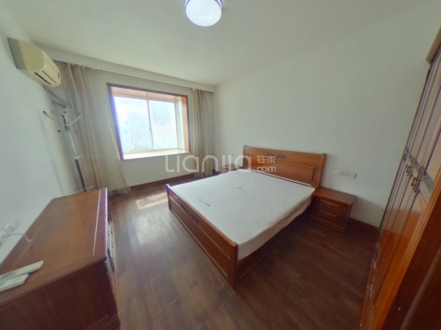 整租·夏莲花园 4室3厅 南