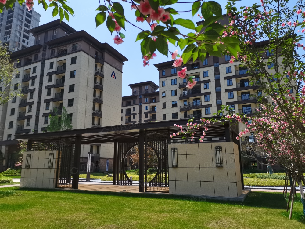 周口建业公园里