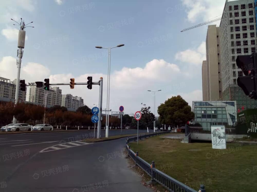 中创商业中心实景图