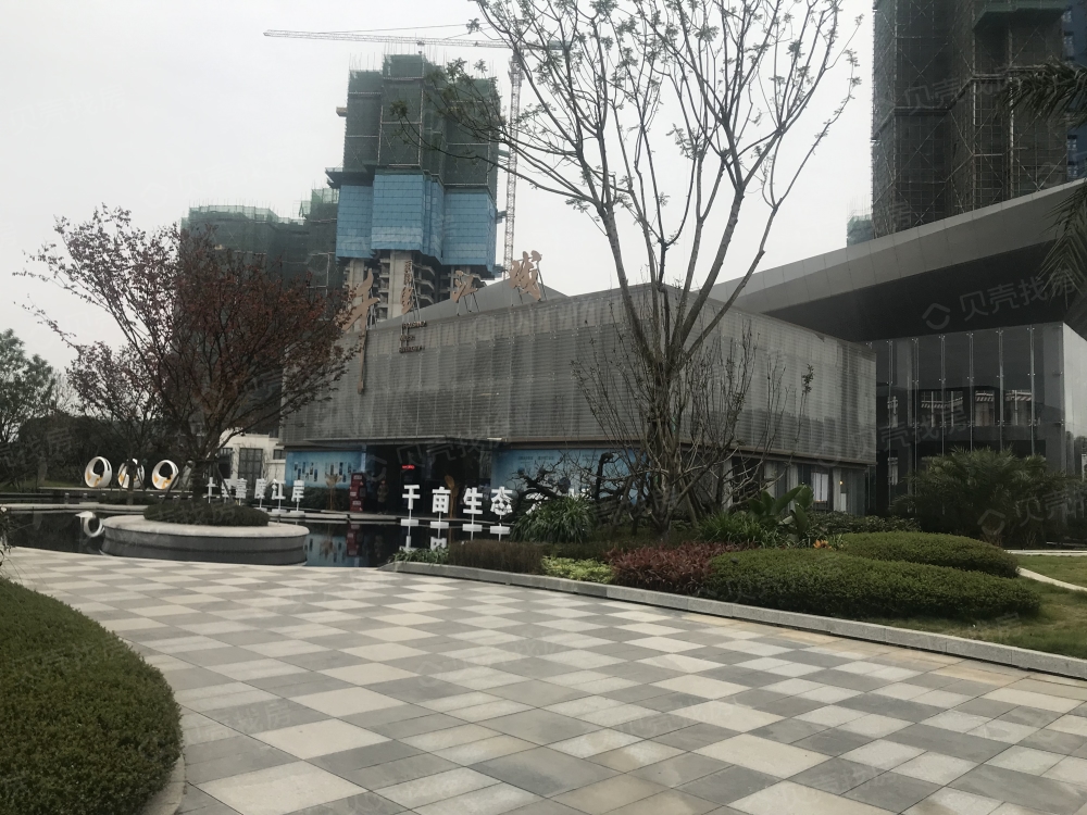 蓝润千里江城江院实景图