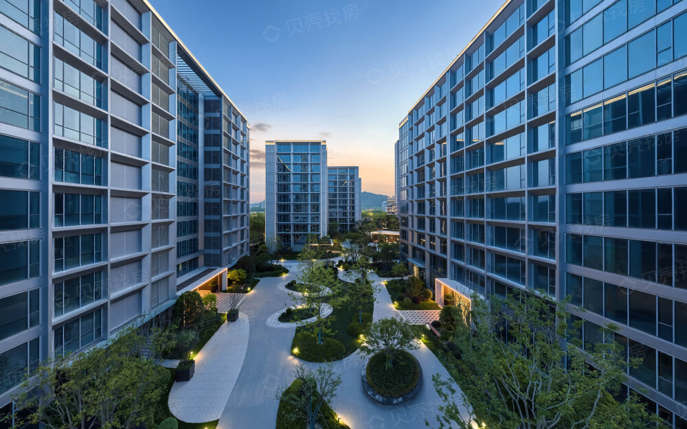 西投银泰城实景图