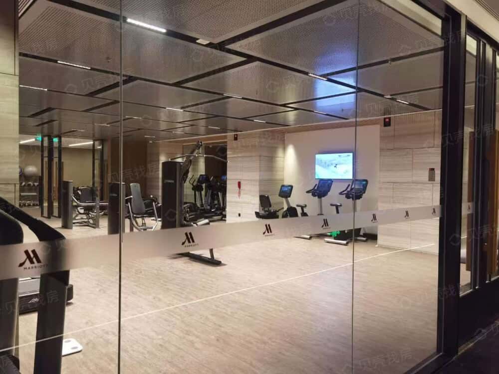 泉舜万豪公馆项目现场