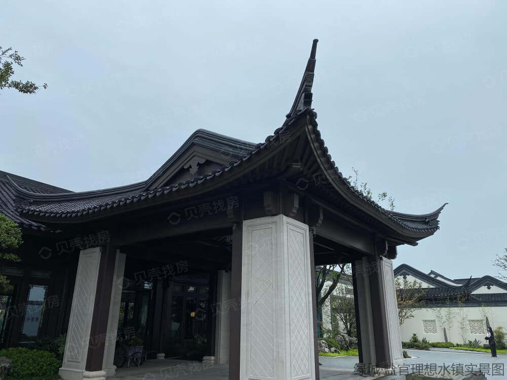 绿城春风里