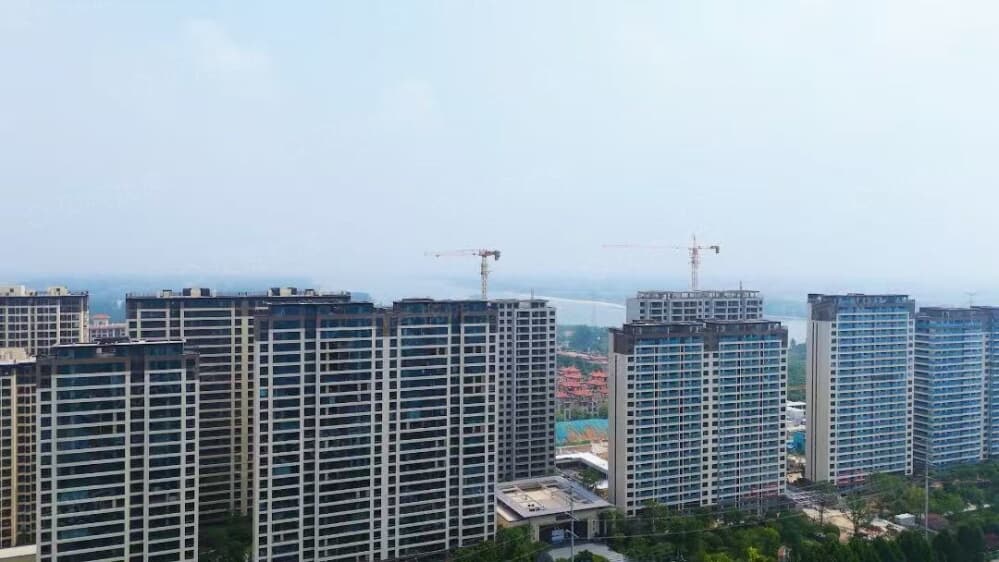 建业泓森滨河珑府项目现场