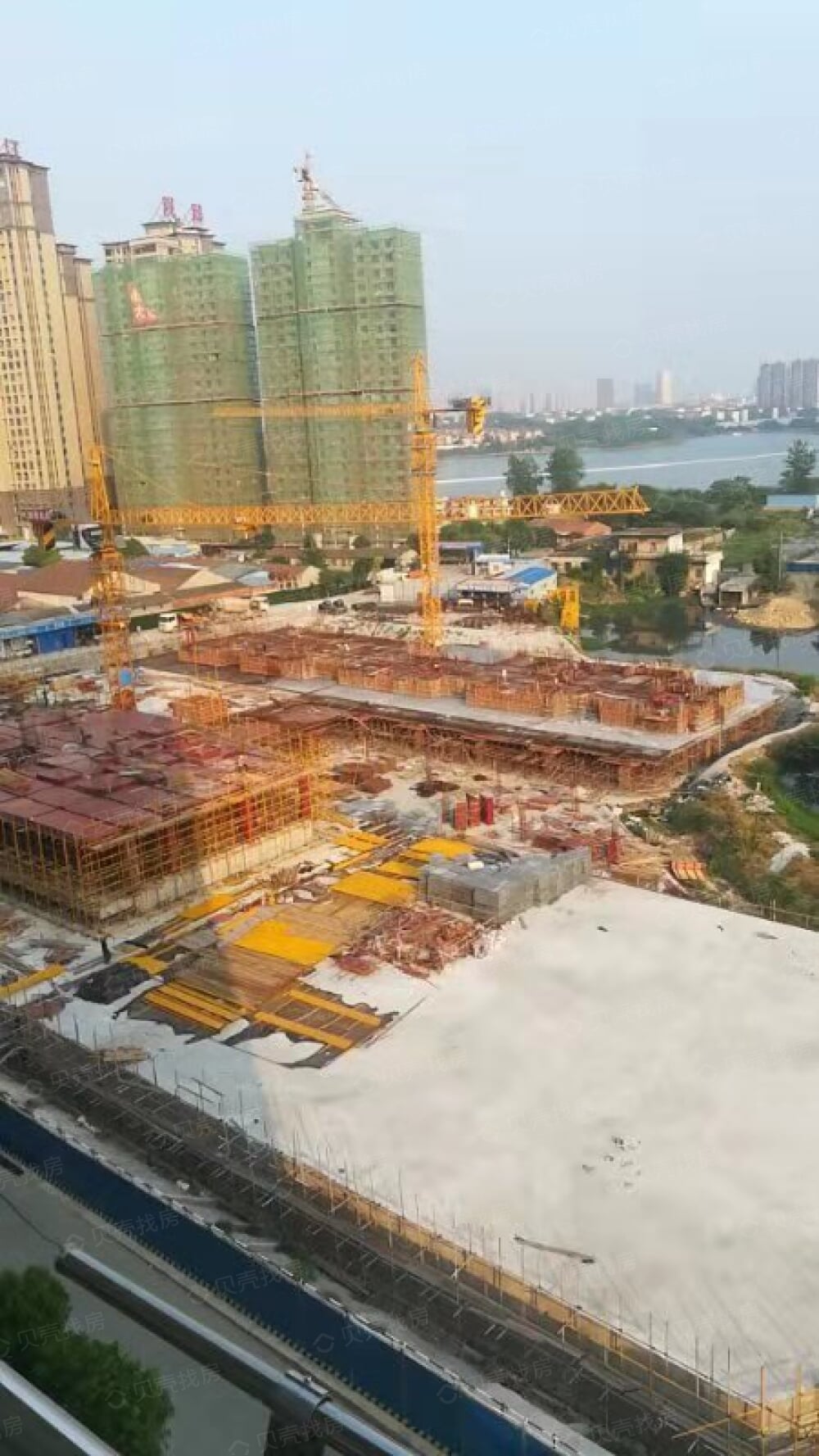 东风湖景苑实景图
