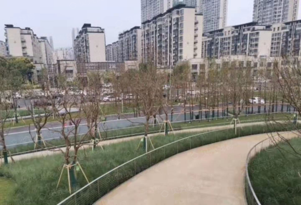 旭辉中心水投樾府实景图