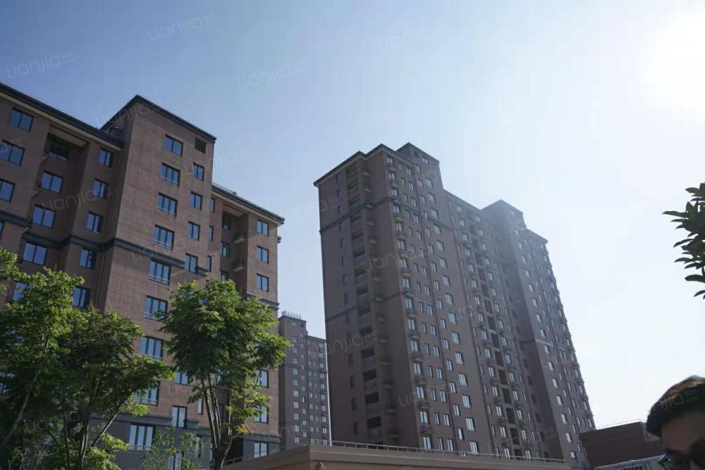 《愉光苑》近几年松江老城的新房很少,而项目作为松