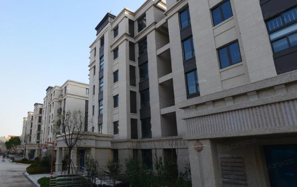 【项目位置】:位于浦东惠南板块,靖海路1_东方城市豪庭评论详情-上海