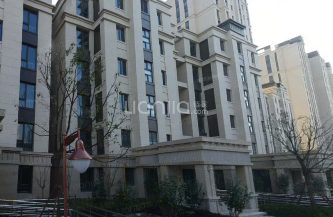 位置:东方城市豪庭位于浦东区惠南镇靖海路195号