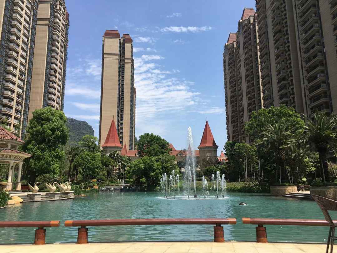 这个也是精装房,跟麒麟湾一条路之隔,恒大_桂林恒大城评论详情-桂林