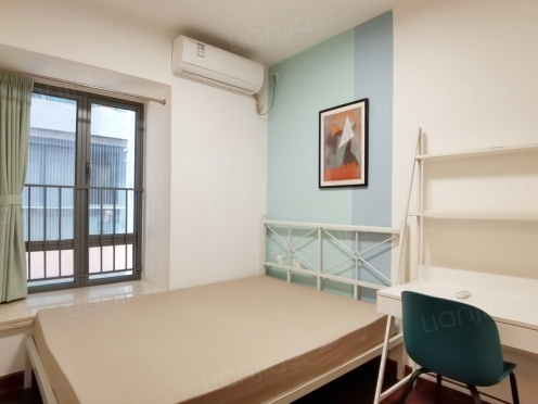 合租·新世界凯粤湾 4居室 西卧