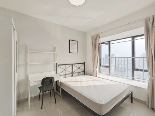 合租·西湾和苑 3居室 西南卧