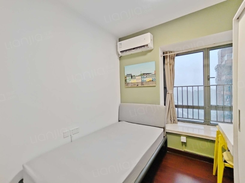 合租·新世界凯粤湾 4居室 西卧