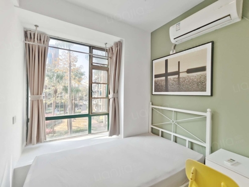 合租·新世界逸彩庭园 4居室 西卧