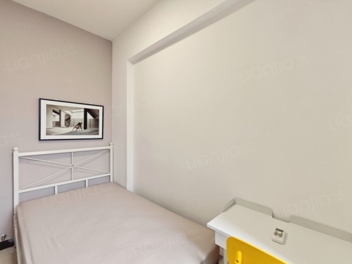 合租·线坑花园 4居室 东卧