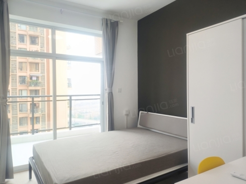 合租·比华利国际城二期 5居室 北卧