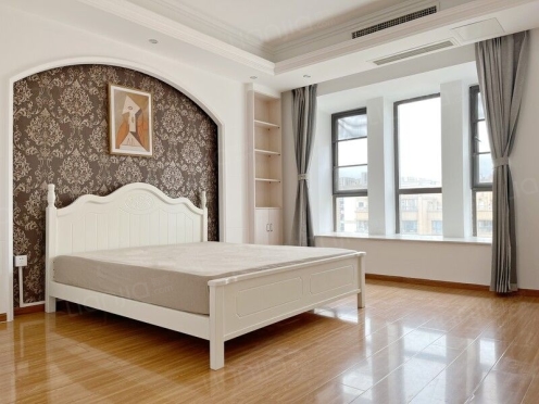合租·领馆国际城 4居室 南卧