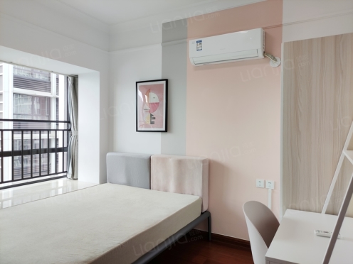 合租·中铁鹭岛艺术城 4居室 北卧