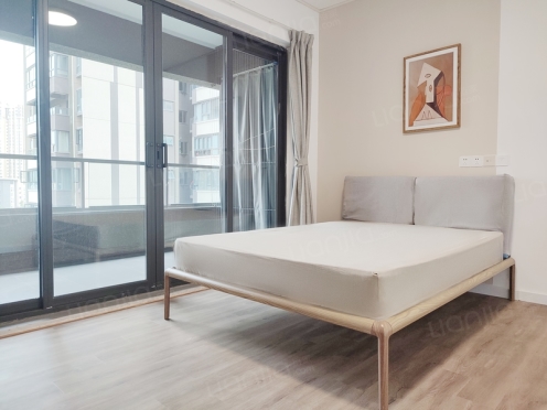 合租·凯德世纪名邸东庭 5居室 东南卧