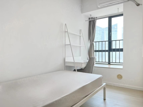 合租·英郡二期 4居室 西北卧