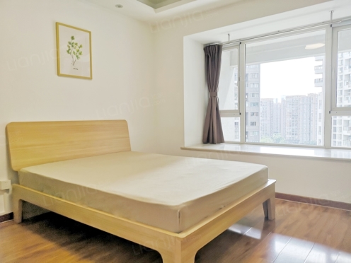 合租·蓝光凯丽香江 4居室 西南卧