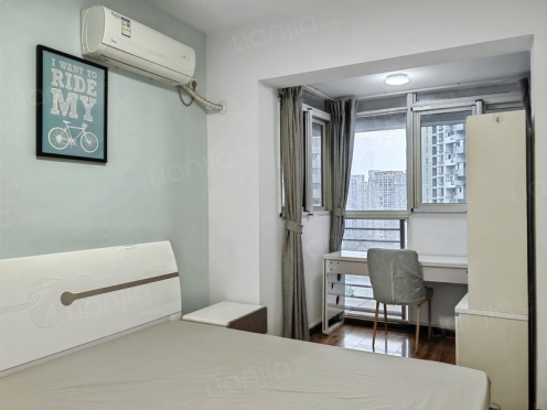 合租·蓝光凯丽香江 4居室 西卧