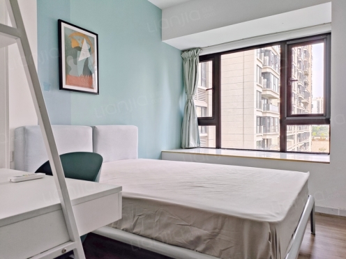 合租·融创观玺台花园 5居室 东卧