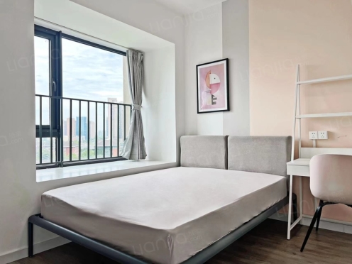 合租·凯德世纪名邸东庭 5居室 东北卧