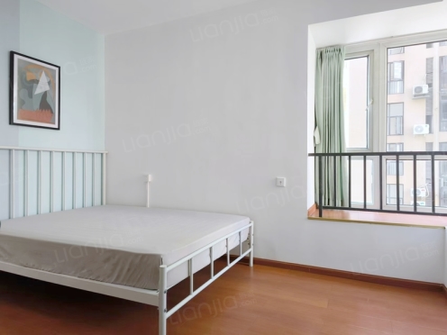 合租·香榭国际 4居室 南卧