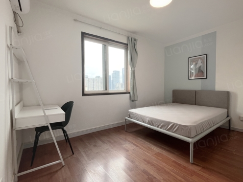 合租·富临大厦 4居室 西南卧