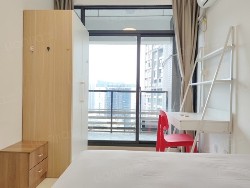 合租·远光水印城 4居室 东南卧