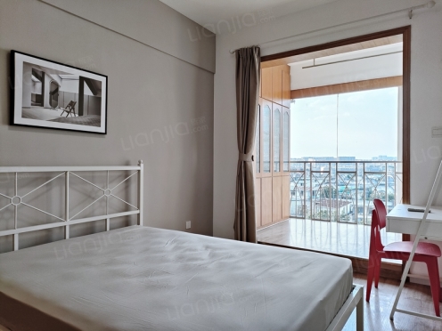 合租·南华苑 3居室 南卧