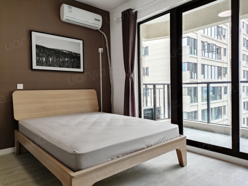 合租·融创观玺台花园 4居室 西卧