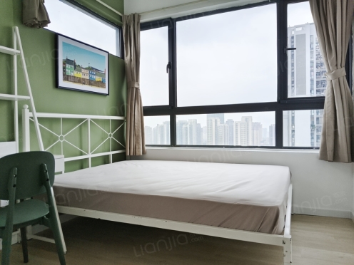 合租·绿地中心云锦468 5居室 西南卧