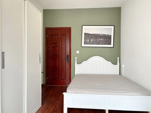 合租·水畔经典 5居室 北卧