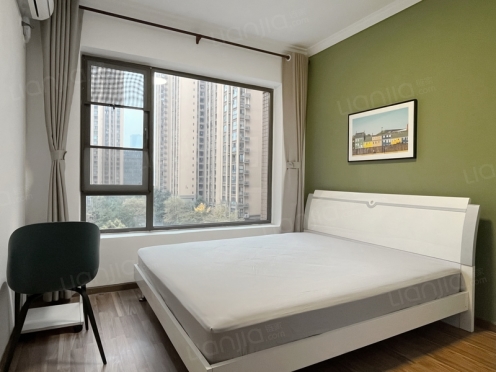 合租·朗基天香 4居室 东卧