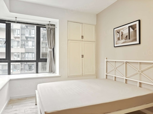 合租·华润凤凰城一期 4居室 西卧