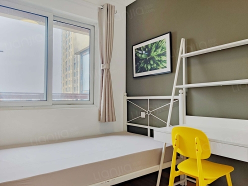 合租·首创国际城二期 5居室 东北卧