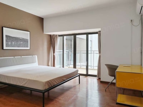 合租·财富又一城 3居室 东卧