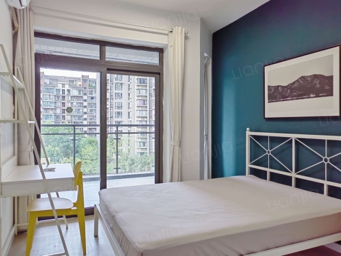 合租·成都花园上城 5居室 北卧