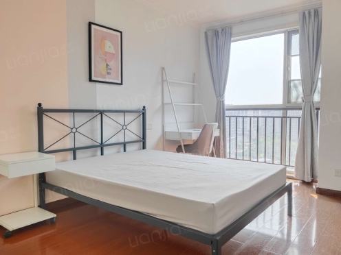 合租·布鲁汀 4居室 南卧