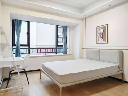 合租·麓府 4居室 东南卧