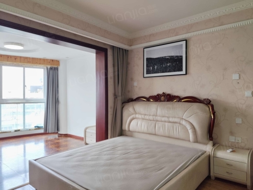 合租·远大都市风景三期 4居室 西南卧