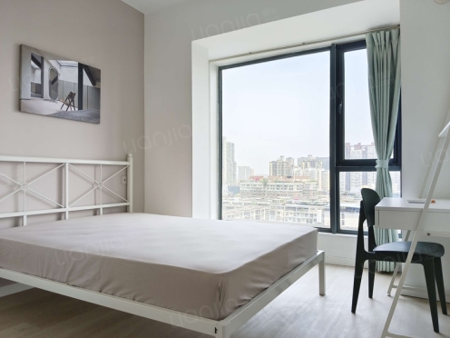 合租·锦天国际 4居室 东北卧