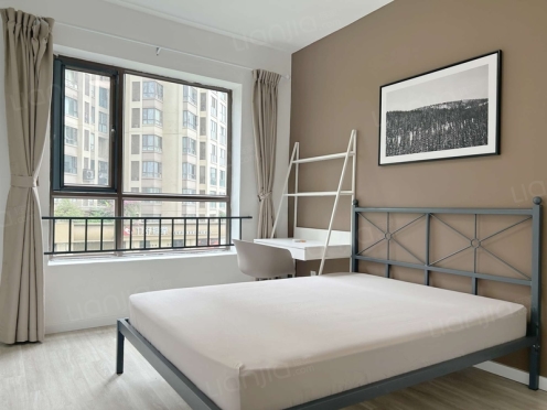 合租·天府豪庭 4居室 南卧