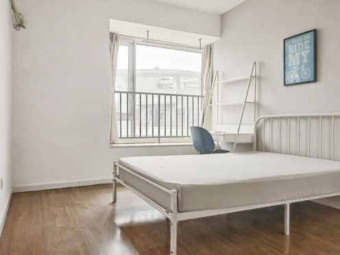 合租·清水路苑 3居室 西南卧