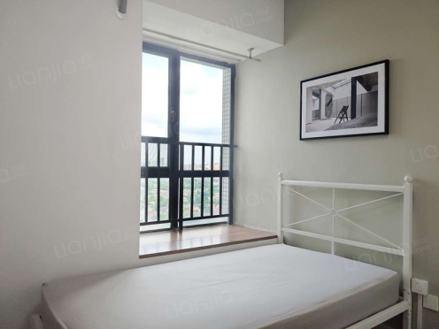 合租·英郡一期 4居室 东卧